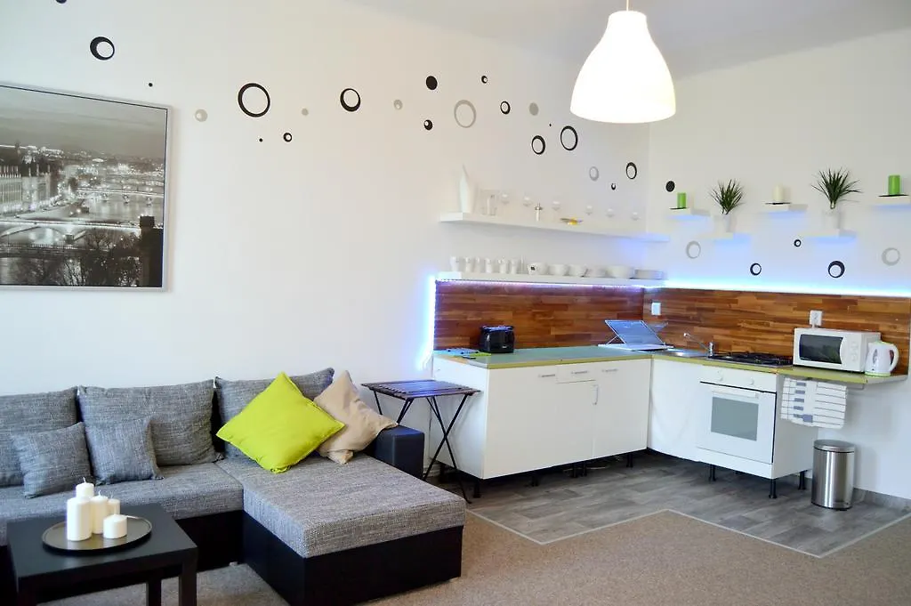 Ollis Apartment Brno 0*,